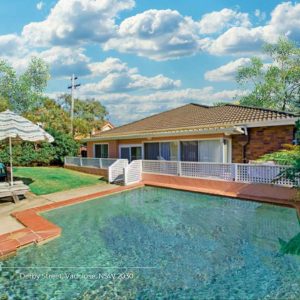 Luxury concrete swimming pool in Sydney